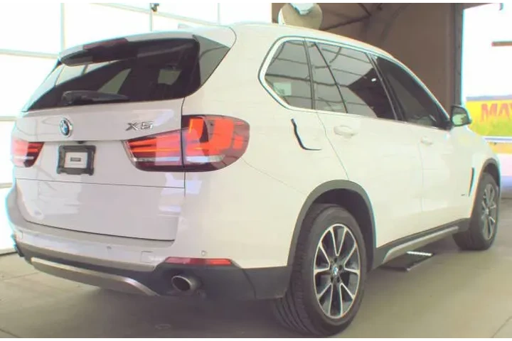 2017 BMW X5 sDrive35i image 4