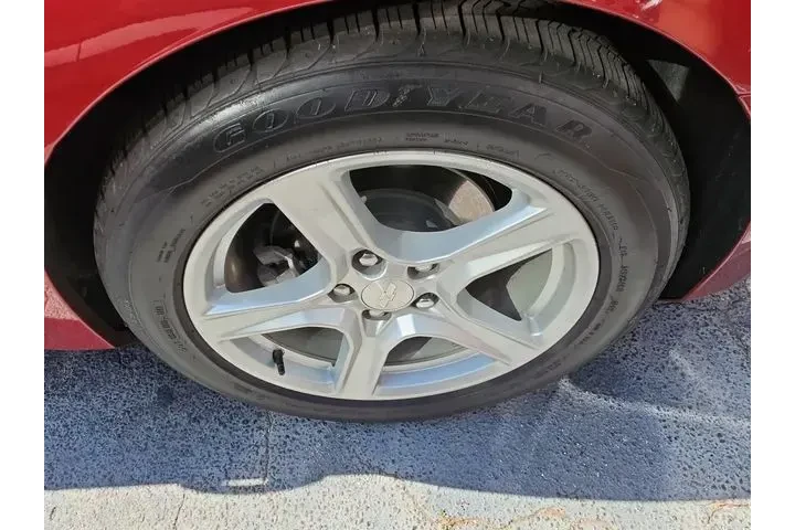 $28990 : Chevrolet Camaro 2024 LT 2dr image 7