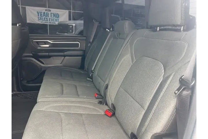 $35995 : Ram 1500 2023 4x4 Big Horn 4 image 9