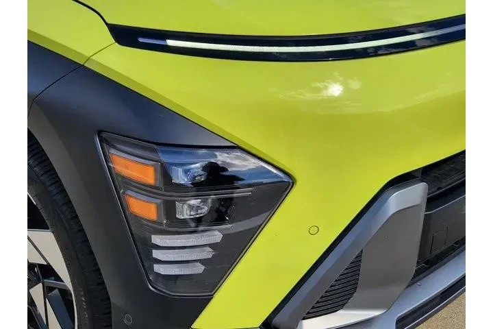 $25524 : Hyundai KONA 2024 Limited 4d image 9