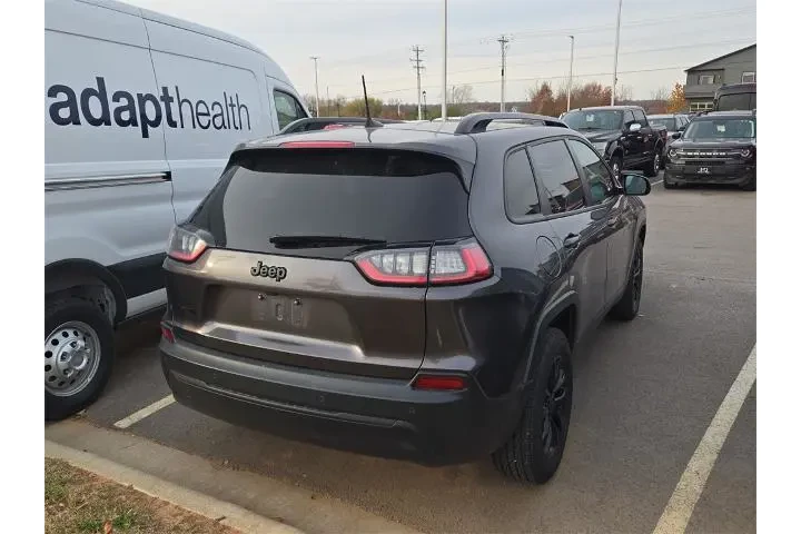 $24000 : Jeep Cherokee 2023 4x4 Altit image 3