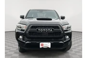 $31989 : Silver Certified 2019 Tacoma thumbnail