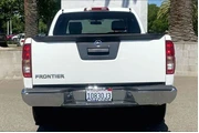 $17985 : Nissan Frontier 2019 4x2 S 4 thumbnail