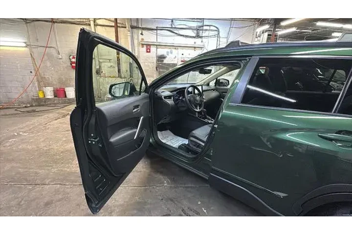 $29026 : Toyota Corolla Cross 2024 AW image 10