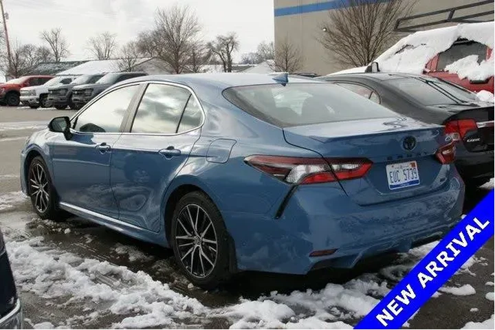 $23000 : Toyota Camry 2024 SE 4dr Sed image 4