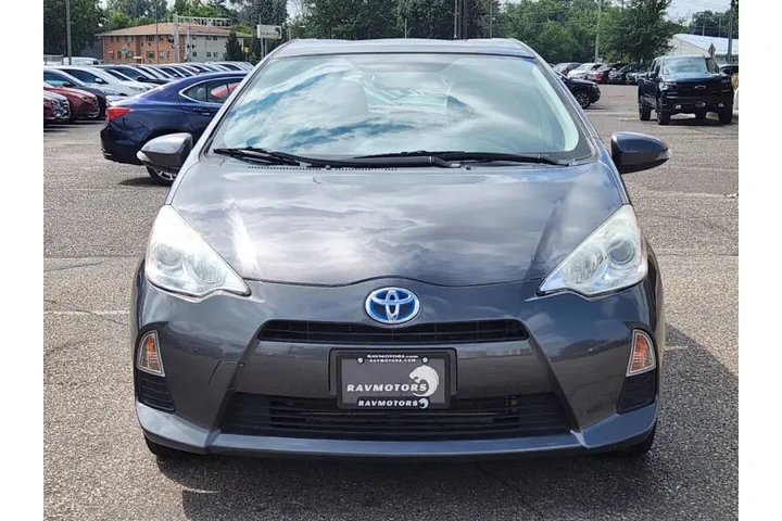 $13270 : 2013 Prius c Two image 7