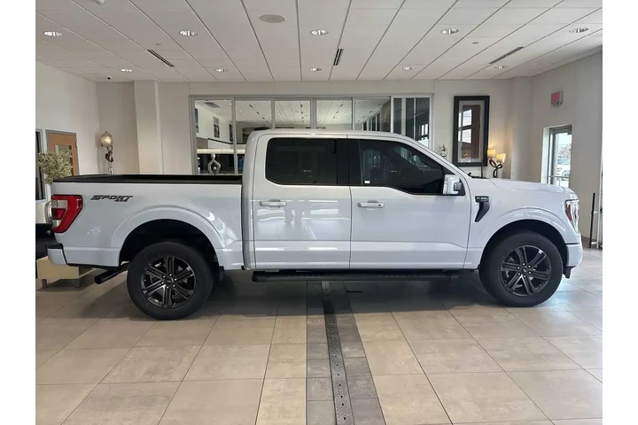 $38495 : Ford F-150 2021 4x4 XL 4dr S image 2