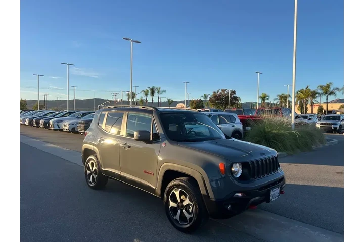 $18137 : Jeep Renegade 2020 4x4 Trail image 2