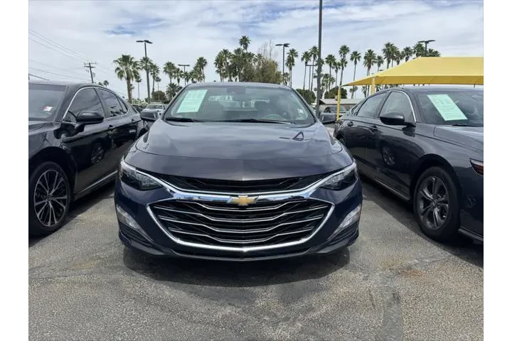 $22999 : Chevrolet Malibu 2025 LT 4dr image 2