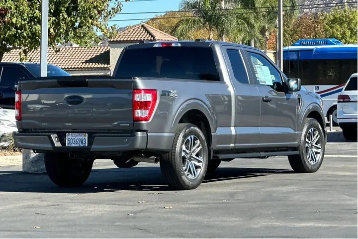 $35995 : Ford F-150 2023 4x2 XL 4dr S image 4