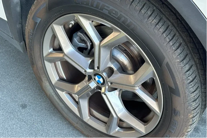 $39990 : BMW X4 2023 AWD xDrive30i 4d image 4