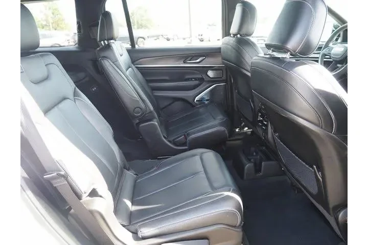 $35885 : Jeep Grand Cherokee L 2023 4 image 10