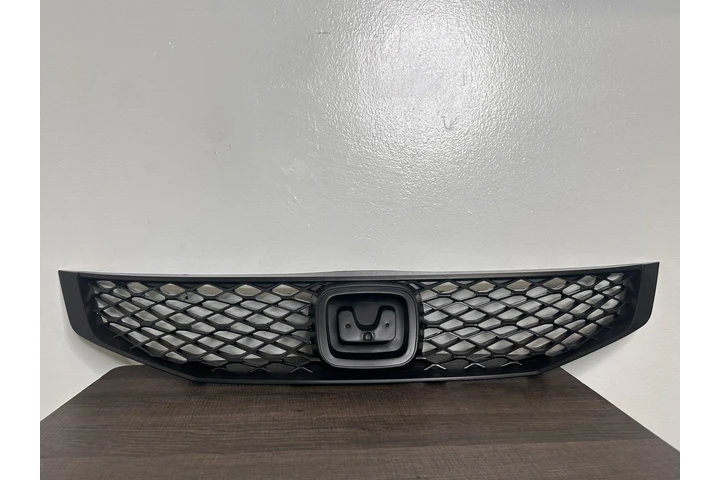 $50 : GRILLE HONDA CIVIC 09-11 2DR image 3