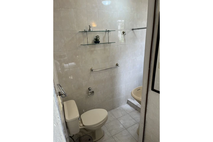 $6000 : RENTA CUARTO BAR. DEL MUERTO image 8