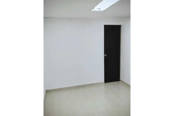 $950000 : Alquilo Oficina Edif Centenari image 3