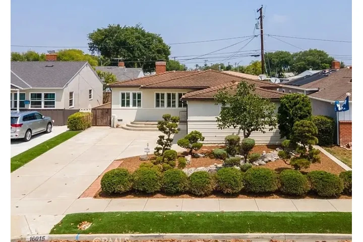 $1450 : ASTONISHING HOUSEHOLD FOR RENT image 2