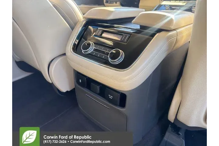 $29989 : Lincoln Navigator 2019 4x4 R image 8