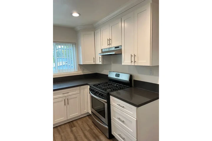 $2995 : Modern 3BD 2BT available image 4