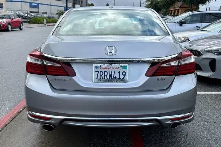 $22991 : Honda Accord 2016 EX-L V6 4d image 4