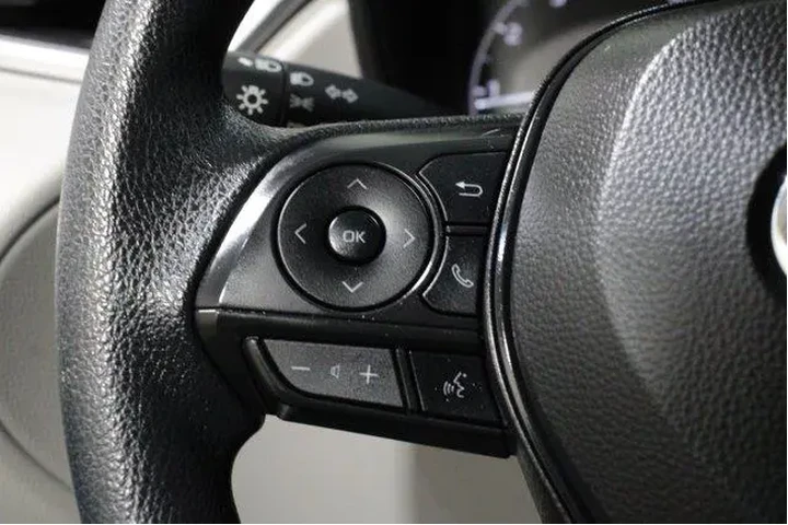 $26798 : Toyota Corolla Cross 2024 AW image 9