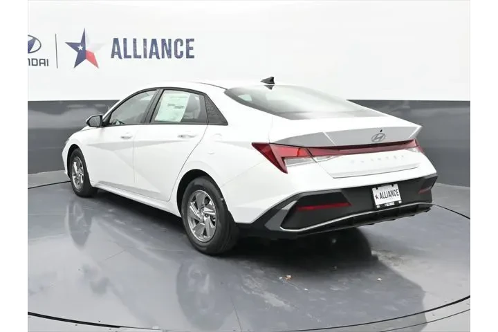 $22488 : Hyundai ELANTRA 2026 SE 4dr image 5