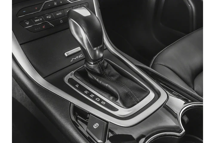 2018 Edge SEL image 9