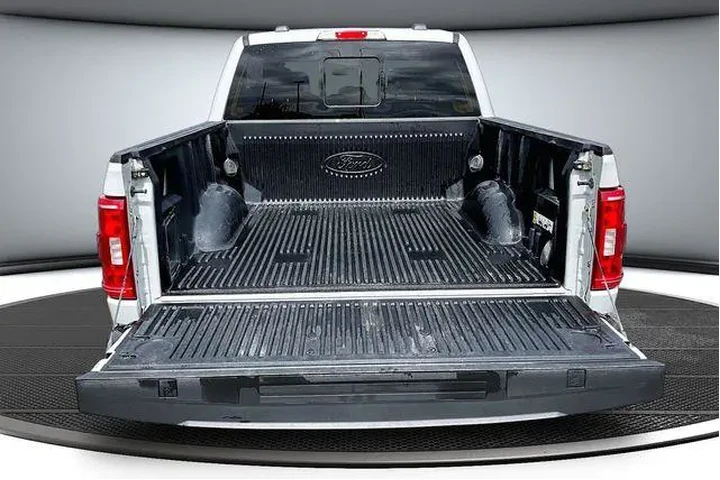 $39500 : Ford F-150 2023 4x4 Lariat 4 image 7