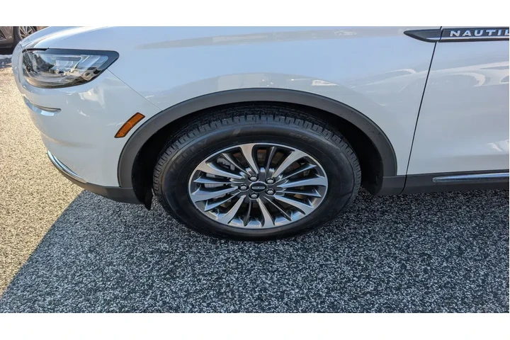 $28000 : Lincoln Nautilus 2021 AWD Re image 10