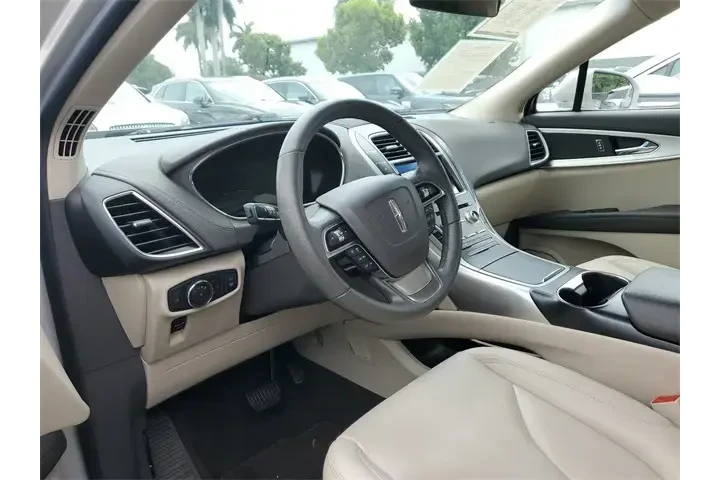 $19990 : Lincoln Nautilus 2019 AWD 4d image 8