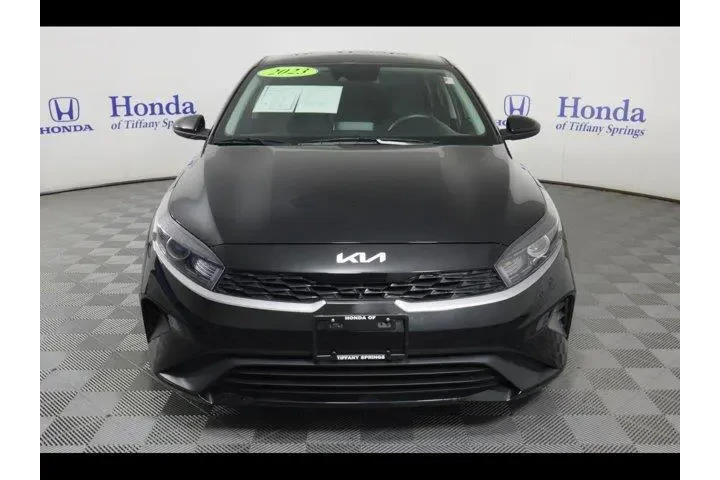$19875 : Kia Forte 2023 LXS 4dr Sedan image 2
