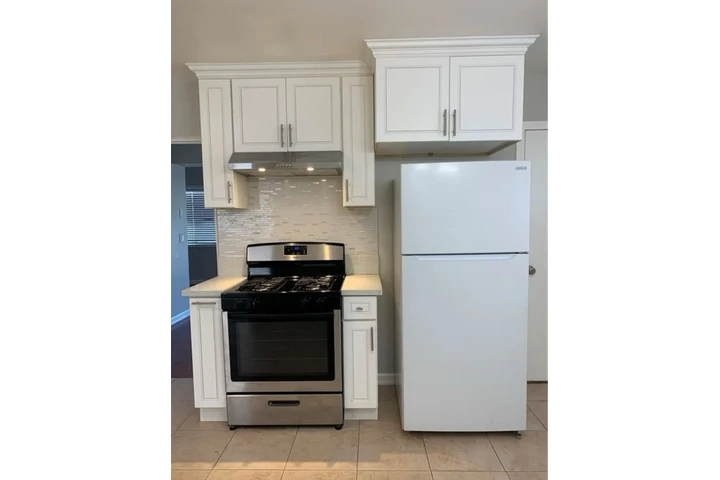 $2400 : Beautiful 3Bedroom House in LA image 6
