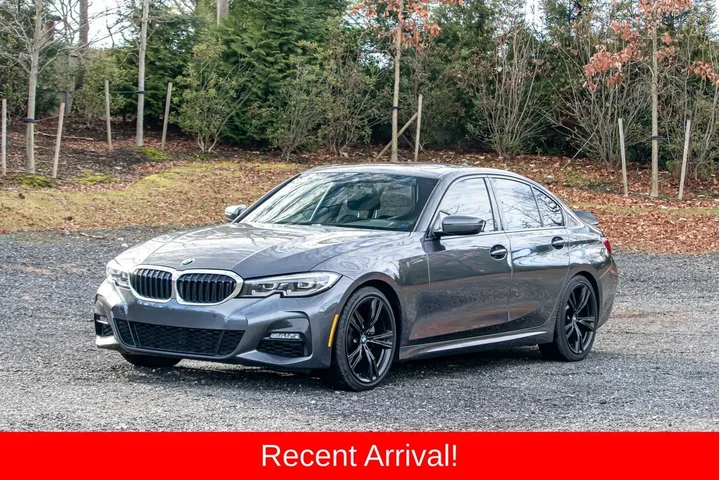 $20895 : BMW 3 Series 2020 330i 4dr S image 1
