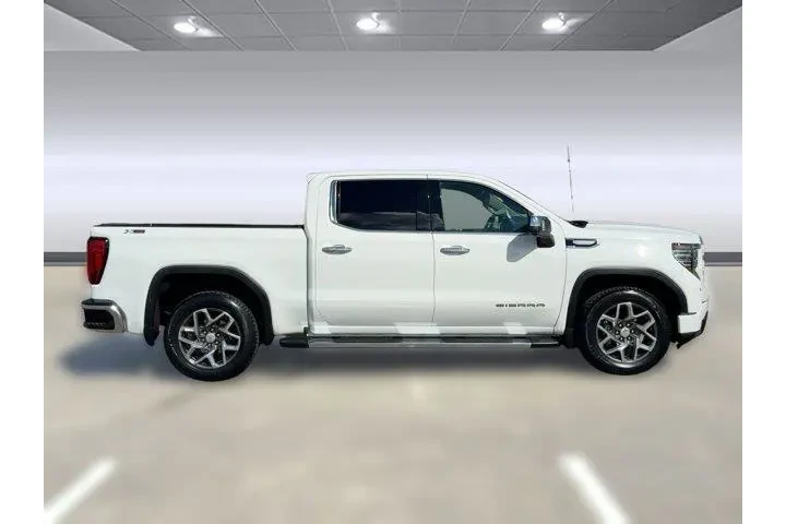 $39896 : GMC Sierra 1500 2023 4x4 SLT image 8
