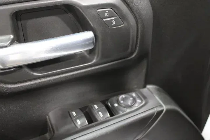 $32982 : Chevrolet Silverado 1500 202 image 6