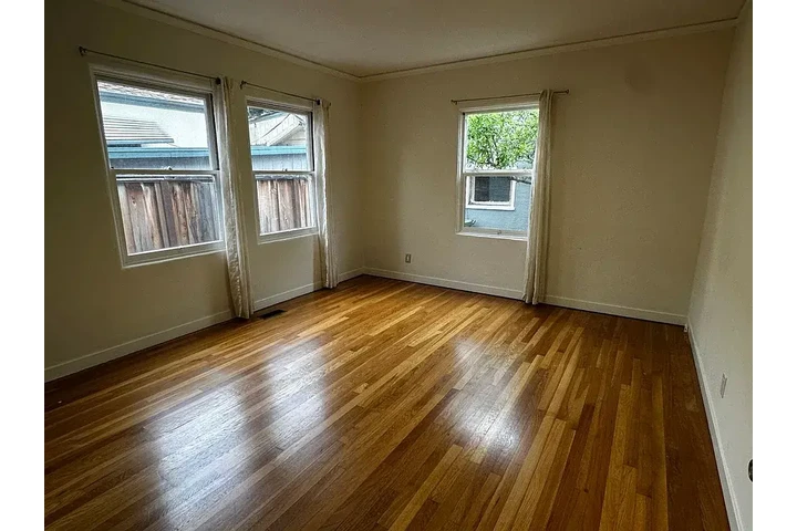 $1500 : home is Available for rent !! image 4