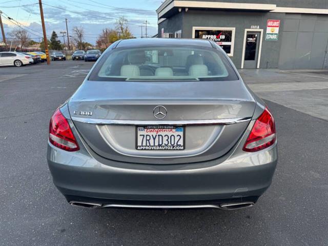 $13998 : 2016 Mercedes-Benz C-Class C image 7