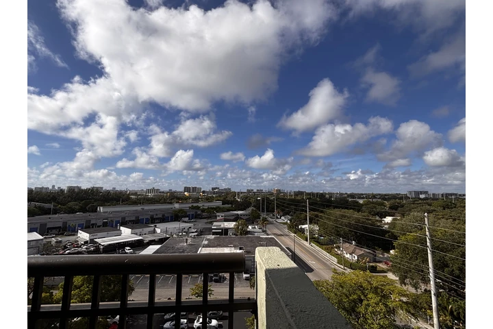 $1000 : Room for rent image 5