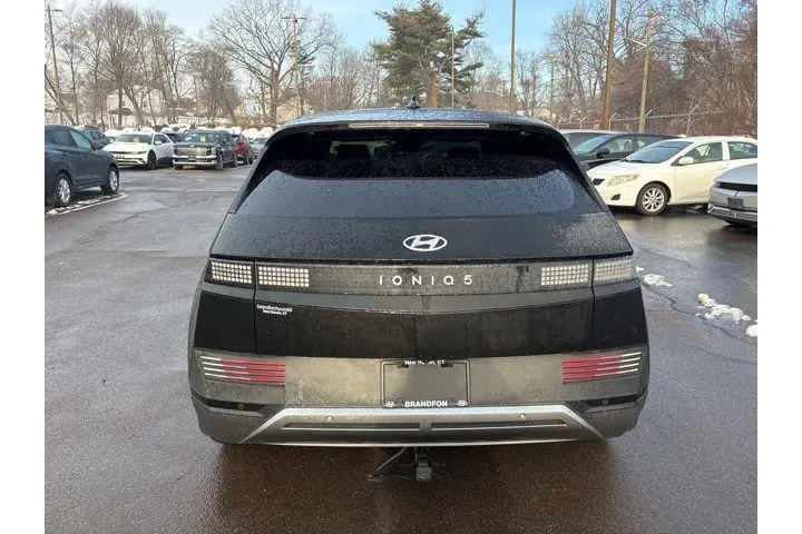 $19495 : Hyundai IONIQ 5 2022 SE 4dr image 5