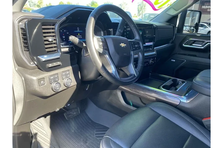 $73887 : 2024 Silverado 2500 HD image 10