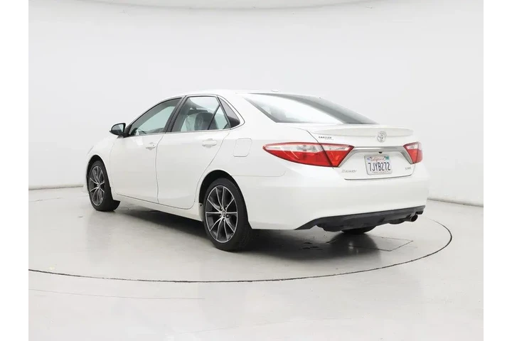 $17998 : Toyota Camry 2015 SE 4dr Sed image 2