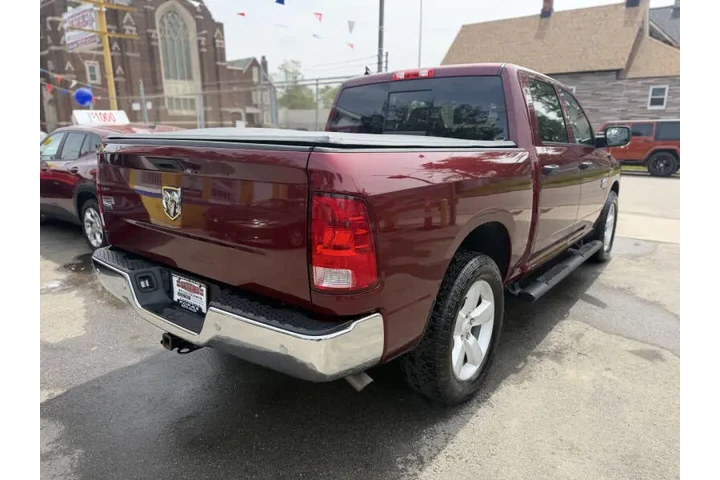 2022 RAM 1500 Classic SLT image 9