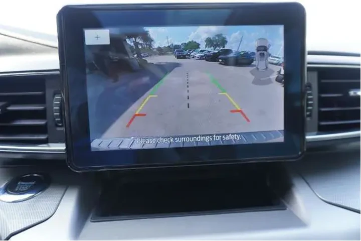 $27288 : Ford Explorer 2022 AWD XLT 4 image 9