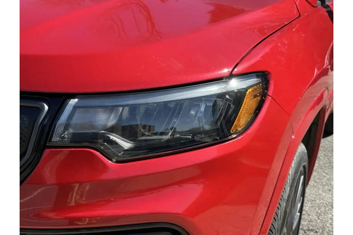 $21985 : Jeep Compass 2022 4x4 (Red) image 8