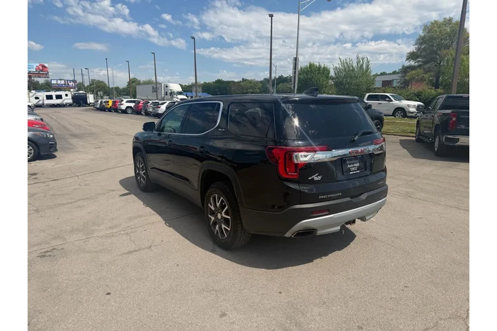 2021 GMC Acadia AWD 4dr SLE image 4