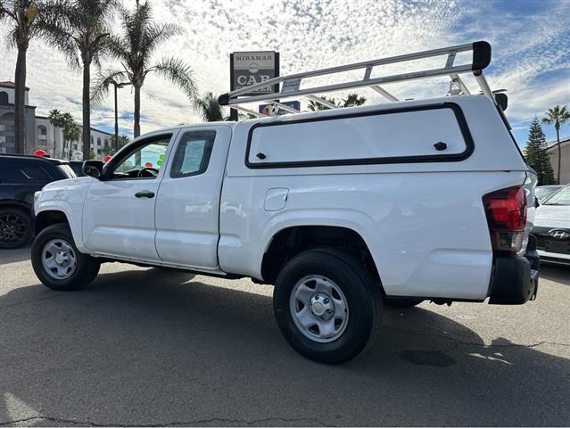 $20977 : 2018 Tacoma SR image 4