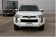 $27928 : Toyota 4Runner 2019 4x2 SR5 thumbnail