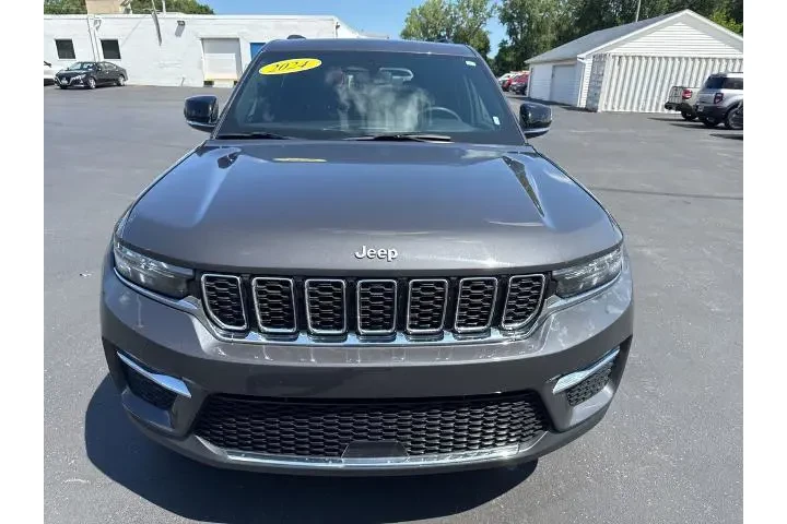 $28400 : Jeep Grand Cherokee 2024 4x4 image 2