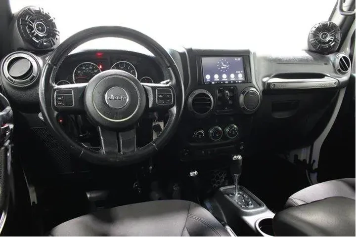 $18911 : Jeep Wrangler Unlimited 2015 image 2