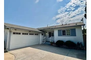 This is a new listing for a 4- en Los Angeles