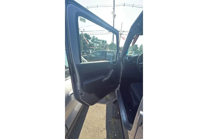 $13647 : Jeep Wrangler Unlimited 2016 image 5